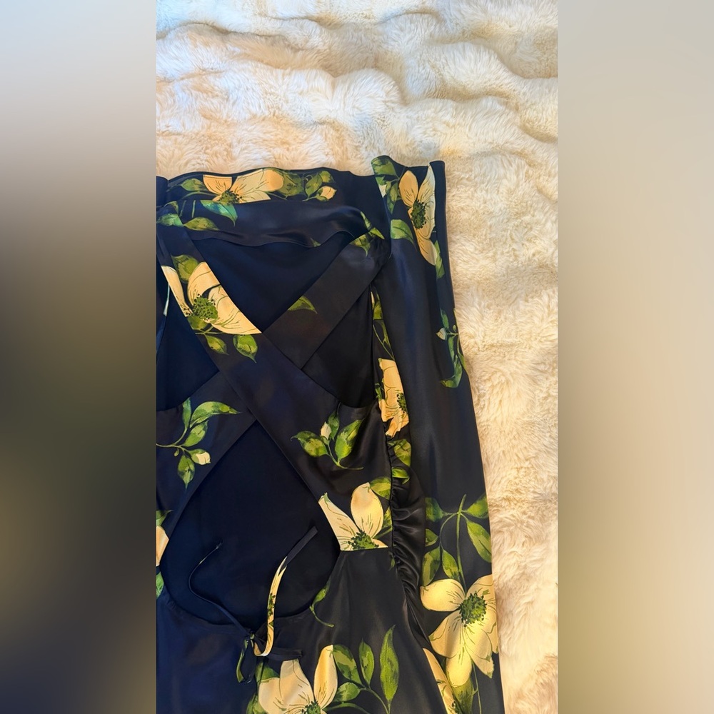 Reformation Anaiis Silk Dress In Mood For Love, NWOT, NEVER WORN, NO FLAWS. - Picture 10 of 16